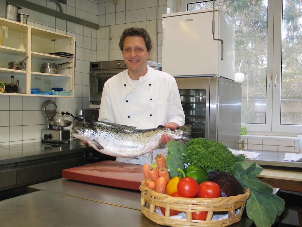 Hotel-Restaurant-Kolb อิลเลอร์ทิสเซิน ภายนอก รูปภาพ